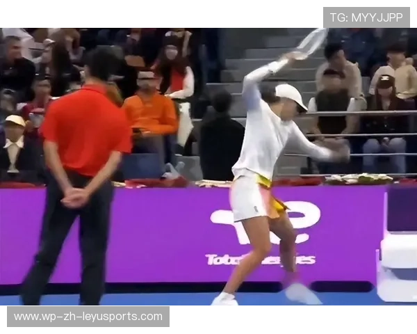 斯瓦泰克轻取对手，状态好得离谱，斯瓦泰克使用的球拍